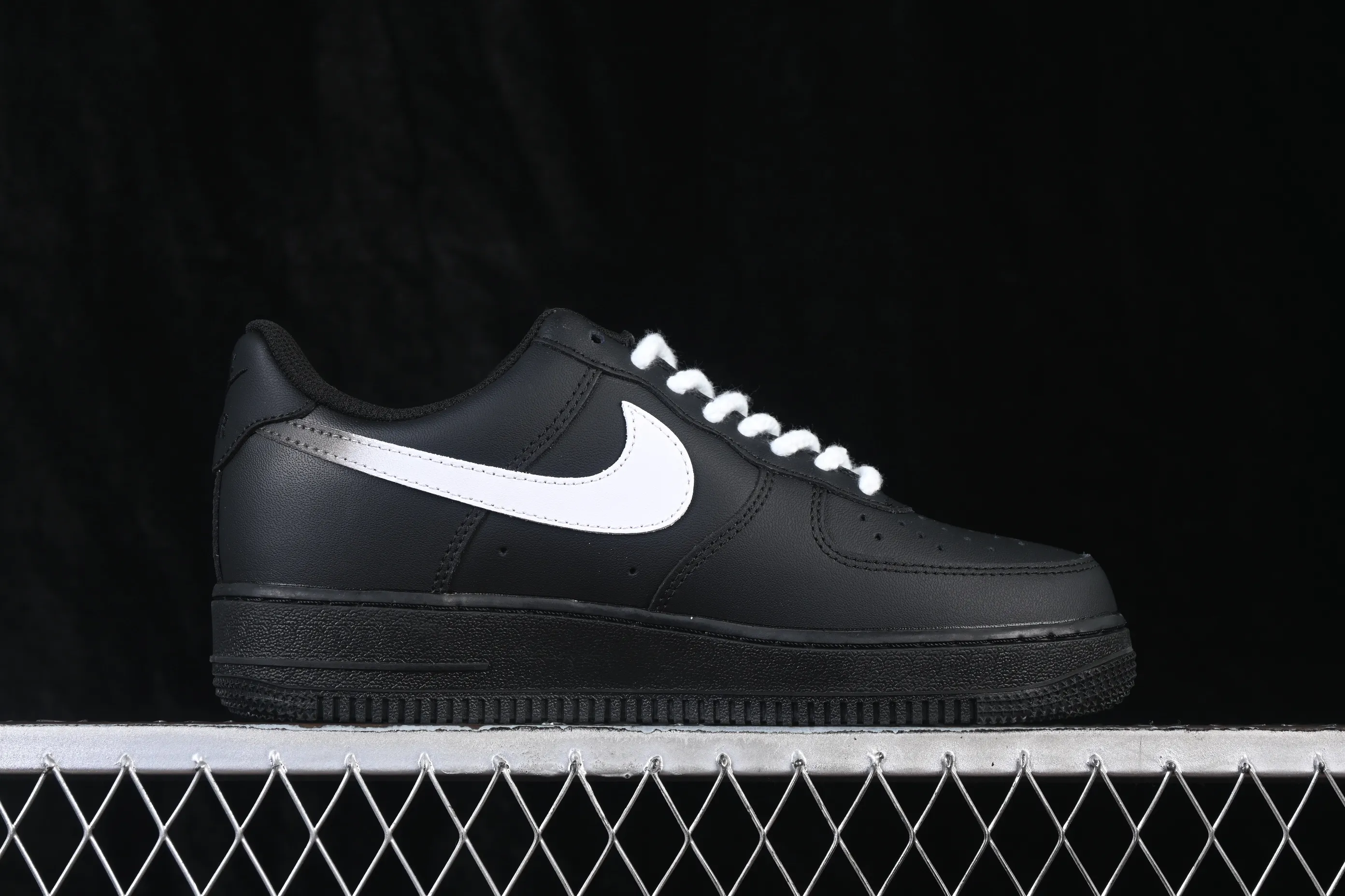All categories Nk Air Force 1 Air Force series Nk Air Force 1 Low Air Force low-top Nike Air Force 1'07 Low Two-dimensional theme Black and white hook Air Force 1 low-top casual sneakers ZH0316-100